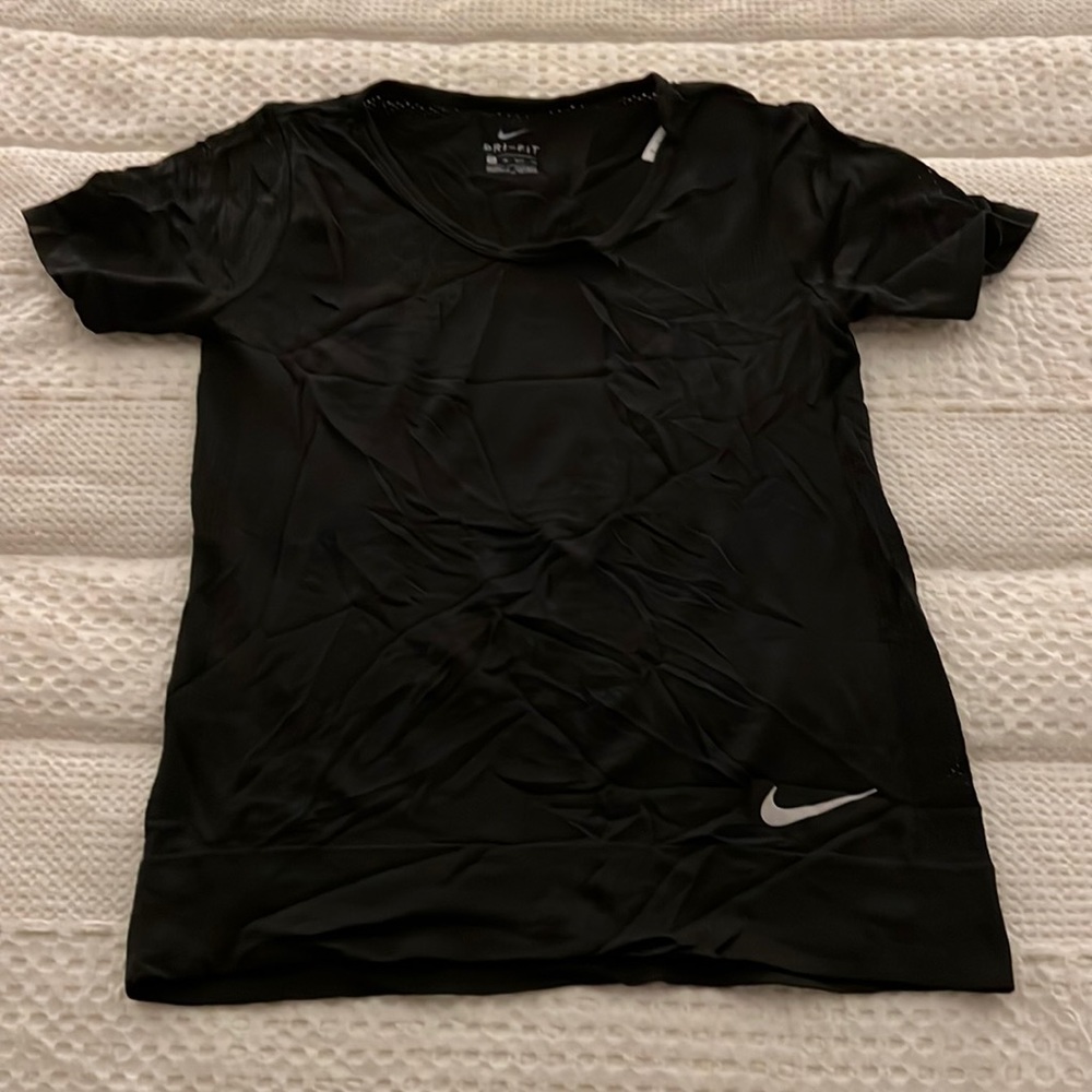 Black Nike Workout Top with Mesh Detailing